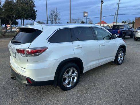 Used 2016 Toyota Highlander Limited image 13