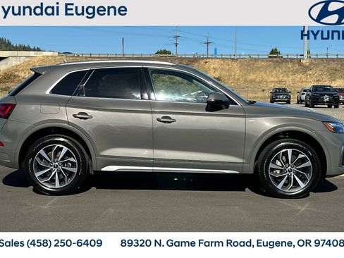 Used 2025 Audi Q5 2.0T Premium AWD/4WD image 2