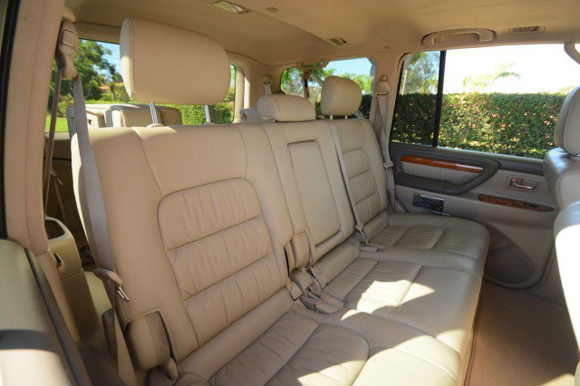 Used 2004 Lexus LX 470 4WD image 39