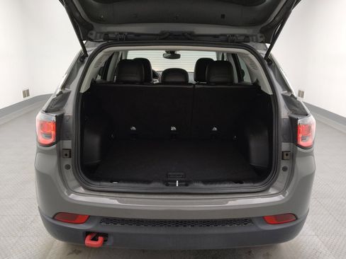 Used 2021 Jeep Compass Trailhawk AWD/4WD image 29