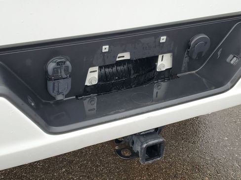 Certified 2020 Chevrolet Silverado 1500 Custom w/ Custom Value Package image 29