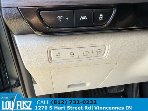 Used 2024 Kia Carnival EX image 20