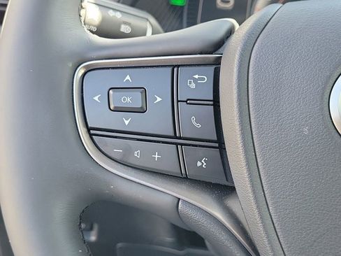 Used 2023 Lexus UX 250h FWD w/ Premium Package image 31