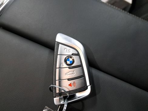 Certified 2025 BMW M850i xDrive Coupe image 32