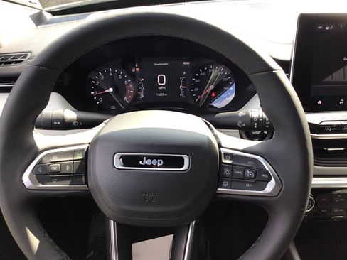 Certified 2026 Jeep Compass Limited AWD/4WD image 11
