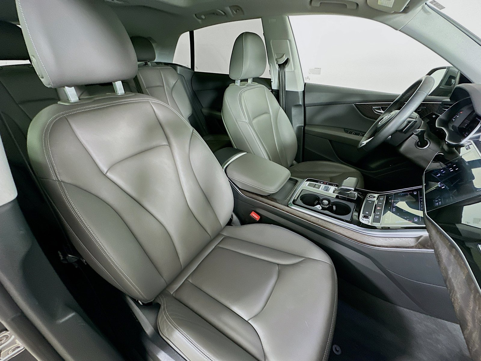 Certified 2022 Audi Q8 Premium AWD/4WD image 45