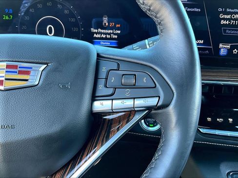 Used 2024 Cadillac Escalade Premium Luxury image 23