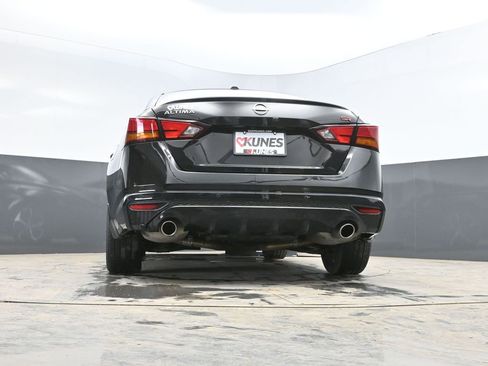 Used 2025 Nissan Altima 2.5 SR image 30