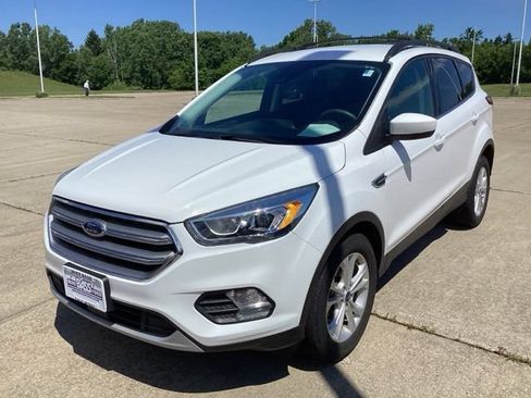 Used 2018 Ford Escape SEL w/ Ford Safe & Smart Package FWD image 2