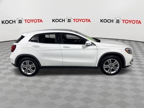 Used 2018 Mercedes-Benz GLA 250 4MATIC image 9