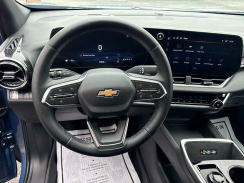 Used 2026 Chevrolet Equinox LT w/ Convenience Package II FWD image 18