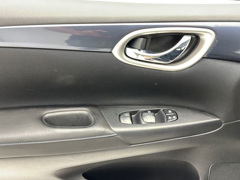 Used 2017 Nissan Sentra SR FWD image 12