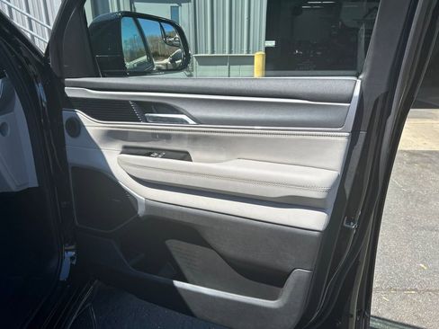 New 2026 Jeep Grand Wagoneer 4WD image 39