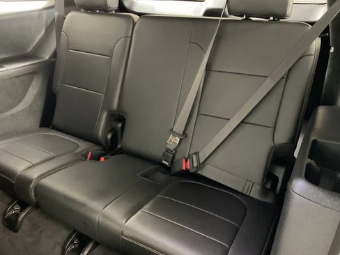 Used 2021 Chevrolet Traverse Premier w/ Redline Edition AWD/4WD image 22
