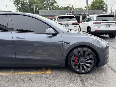 Used 2023 Tesla Model Y Performance AWD/4WD image 15