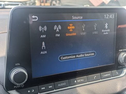 Used 2024 Nissan Sentra SV FWD image 31