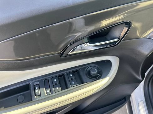Used 2017 Buick Encore Essence w/ Experience Buick Package FWD image 19