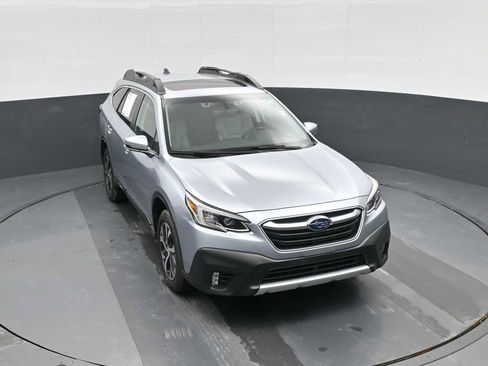 Used 2022 Subaru Outback Limited image 25