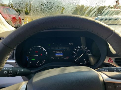 New 2026 Toyota Sienna XLE image 27