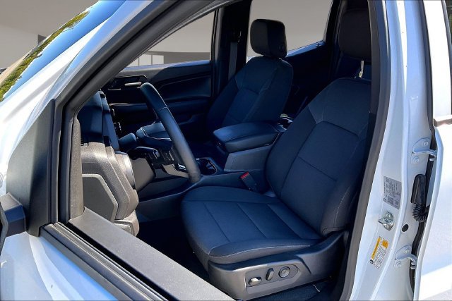 Used 2025 Chevrolet Colorado W/T w/ WT Custom Package RWD image 20