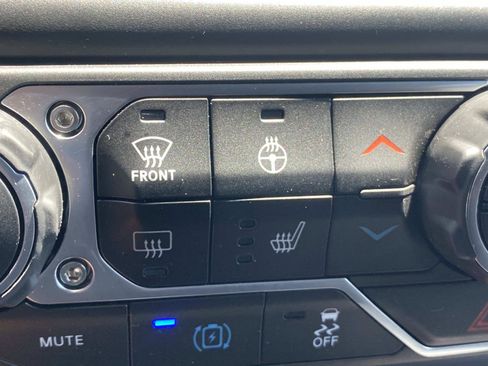 Used 2023 Jeep Wrangler Unlimited w/ Sun & Screen Package AWD/4WD image 42