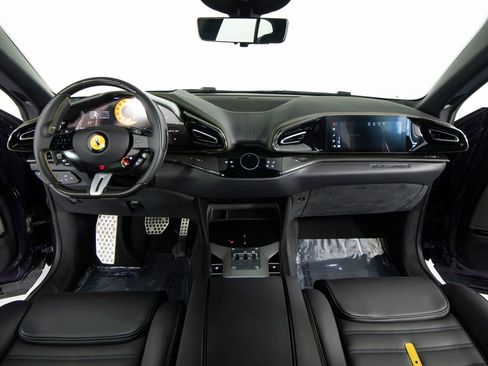Used 2025 Ferrari Purosangue image 30