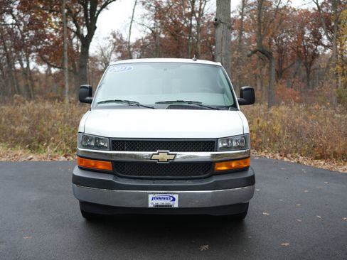 Used 2023 Chevrolet Express 2500 w/ Driver Convenience Package image 3