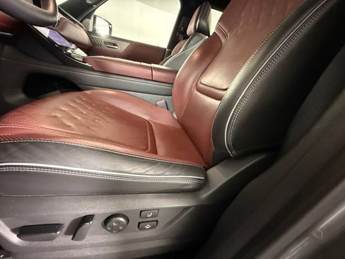 Used 2025 INFINITI QX80 Autograph w/ Autograph Exterior Package AWD/4WD image 16