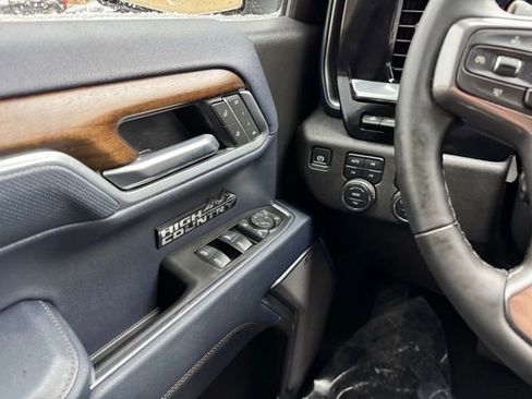 Used 2025 Chevrolet Silverado 1500 High Country w/ High Country Premium Package image 36