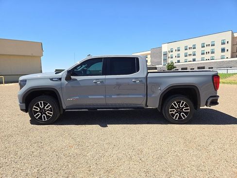 Used 2024 GMC Sierra 1500 AT4 w/ Technology Package AWD/4WD image 2