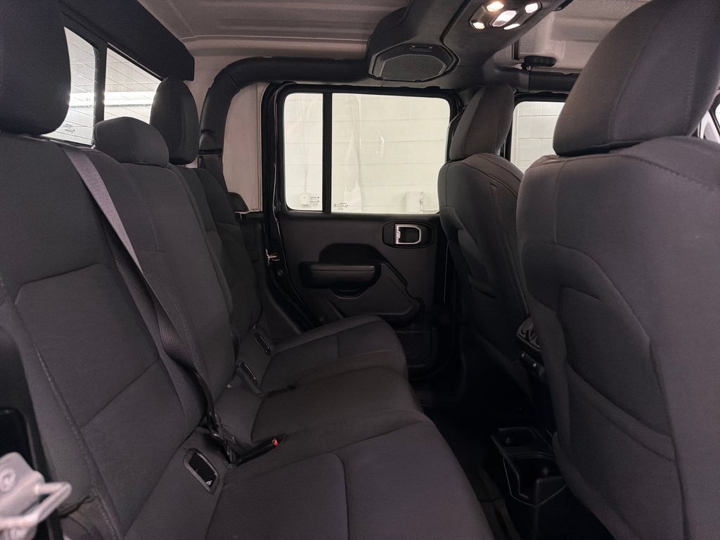 Used 2021 Jeep Gladiator Sport AWD/4WD image 26