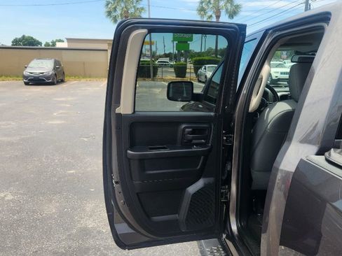 Used 2016 RAM 1500 Express AWD/4WD image 11