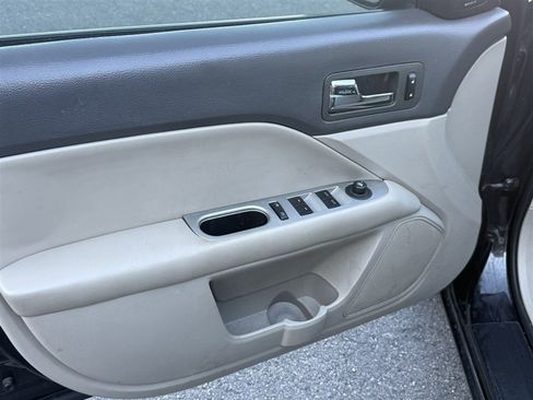 Used 2011 Ford Fusion SEL w/ 301A Rapid Spec Order Code image 6