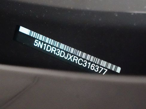 Used 2024 Nissan Pathfinder Platinum w/ Cargo Package AWD/4WD image 36