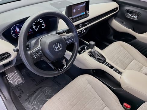 Used 2023 Honda HR-V LX image 7