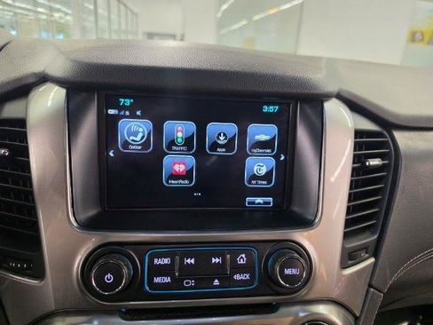Used 2019 Chevrolet Suburban Premier AWD/4WD image 24
