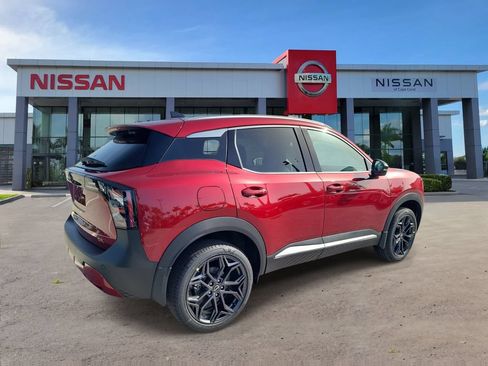 New 2026 Nissan Kicks SR FWD image 2