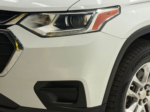 Used 2021 Chevrolet Traverse LS image 4