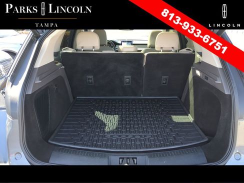 Used 2021 Lincoln Corsair Standard w/ Premium Package image 8