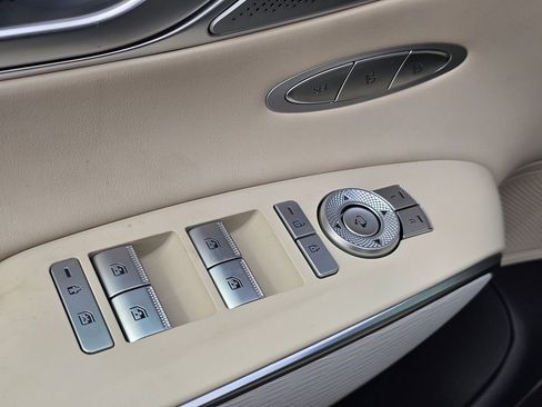 New 2026 Genesis GV70 2.5T Advanced image 32