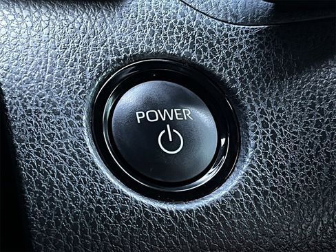 Used 2025 Toyota Camry XSE image 19