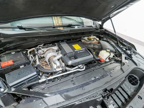 Used 2022 Chevrolet Tahoe LT w/ Luxury Package image 33