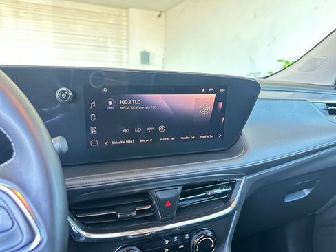 Used 2025 Buick Encore GX Preferred image 21