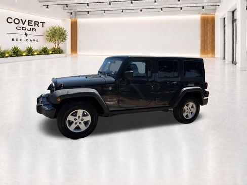 Used 2017 Jeep Wrangler Unlimited Sport w/ Quick Order Package 24S AWD/4WD image 5
