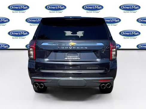 Used 2023 Chevrolet Suburban Premier image 6