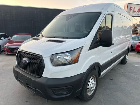 Used 2023 Ford Transit 250 Medium Roof AWD image 3