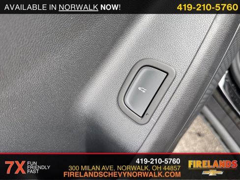 New 2025 Chevrolet Traverse LT w/ Driver Confidence Package image 17