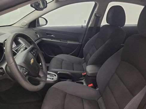Used 2016 Chevrolet Cruze LT FWD image 17