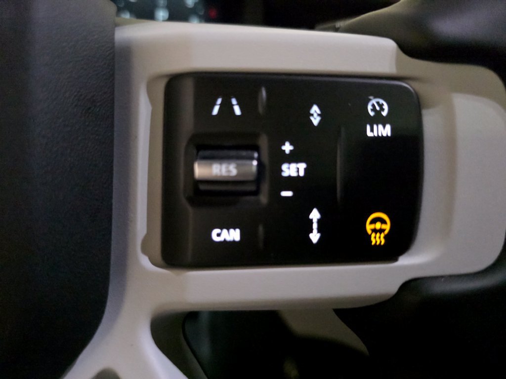 New 2026 Land Rover Defender 110 X-Dynamic SE AWD/4WD image 19