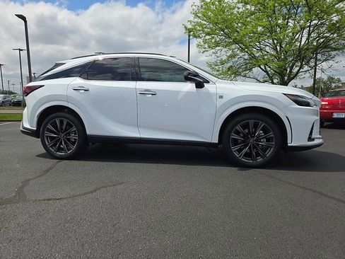 Used 2025 Lexus RX 350h w/ Convenience Package image 2